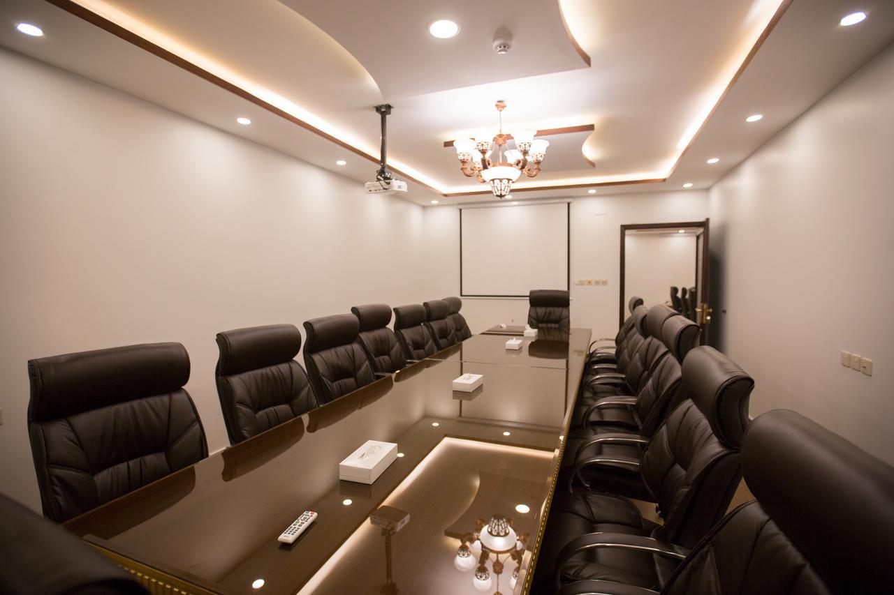 Luxury Hotel Apartments Tabuk Extérieur photo