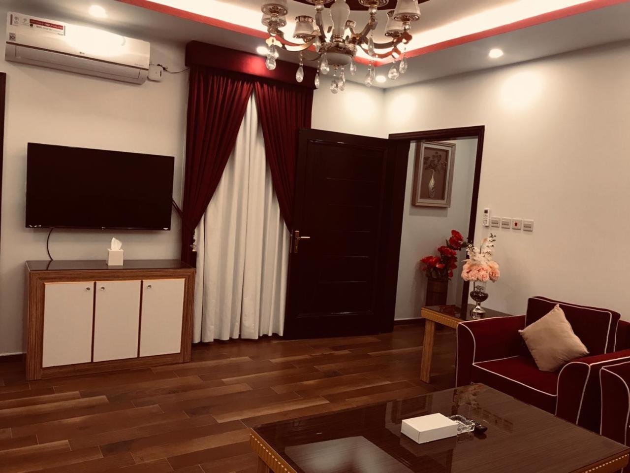 Luxury Hotel Apartments Tabuk Extérieur photo